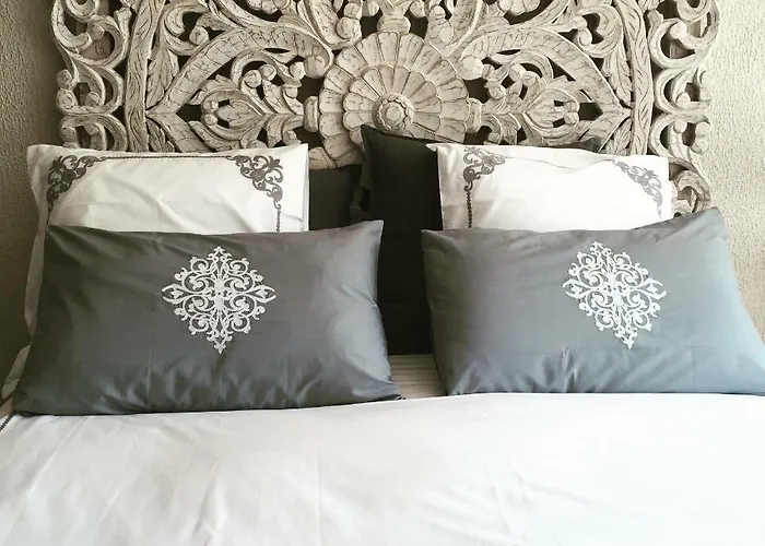 Πανσιόν La Via Romana Boutique 4*